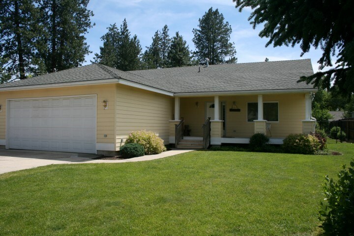 Property Photo: 418 E 3rd Ave WA 99006