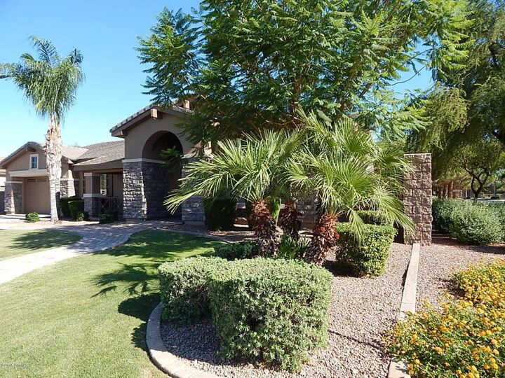 Property Photo: 417 E Hopkins Road AZ 85295