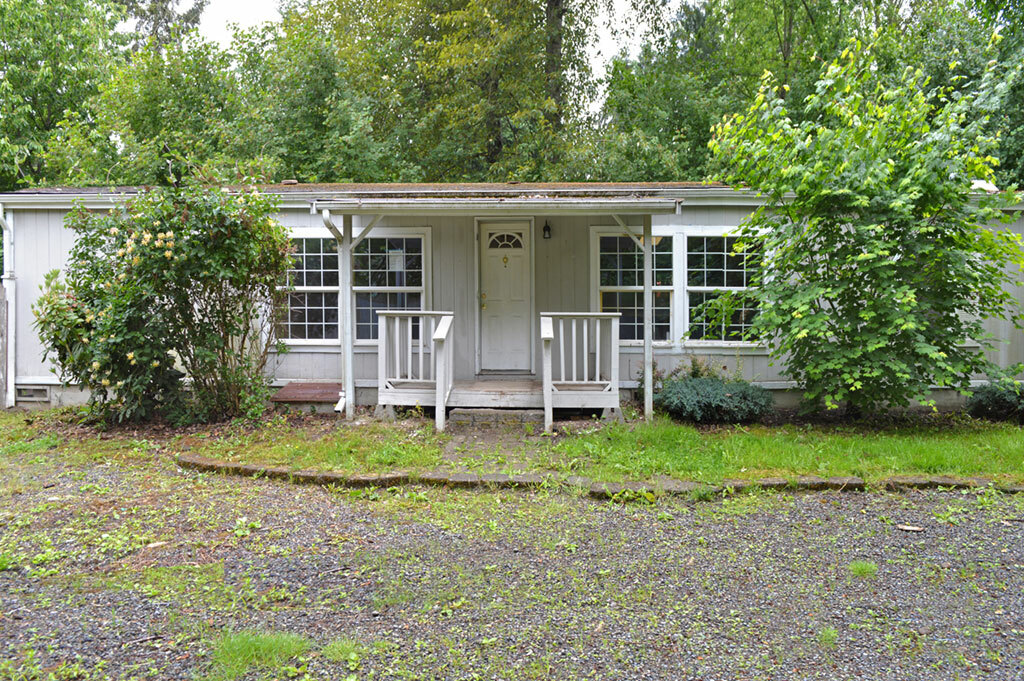 Property Photo:  12511 164th St E  WA 98374 