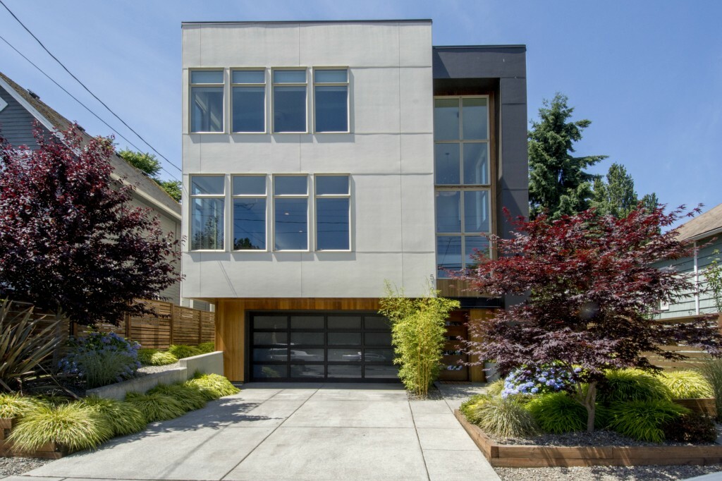 Property Photo: 519 28th Ave E WA 98112