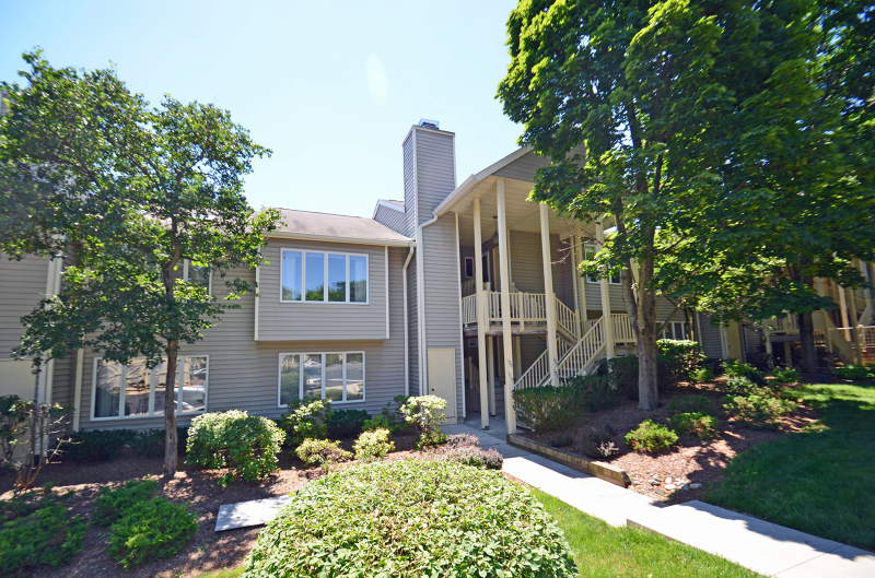 Property Photo: 120 Westchester Ter NJ 08801