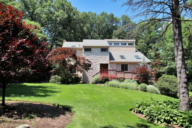 Property Photo: 5 Highland Rd NJ 07645