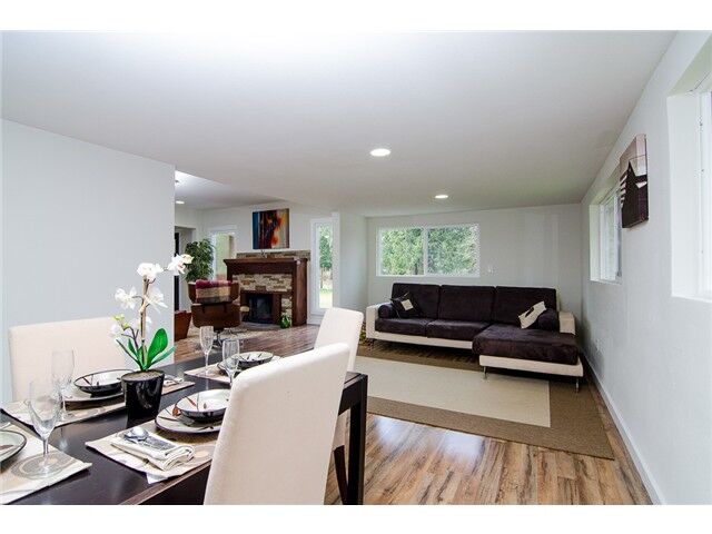 Property Photo:  23360  Dorre Don Way SE  WA 98038 