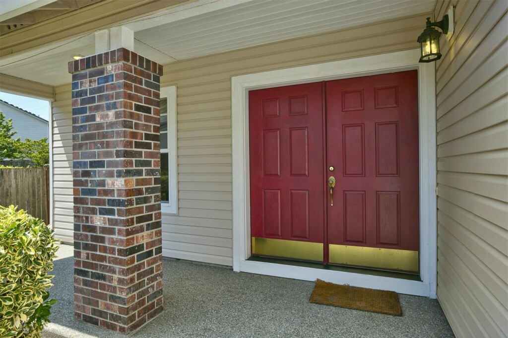 Property Photo: 14112 50th Ave SE WA 98208