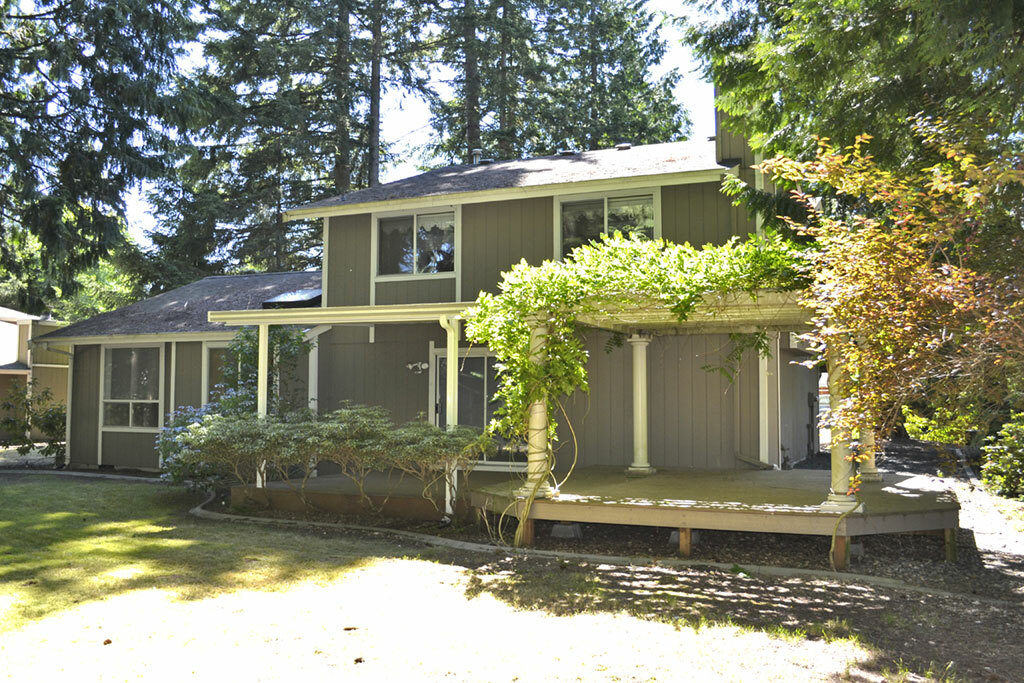 Property Photo:  14303 109th Av Ct E  WA 98374 