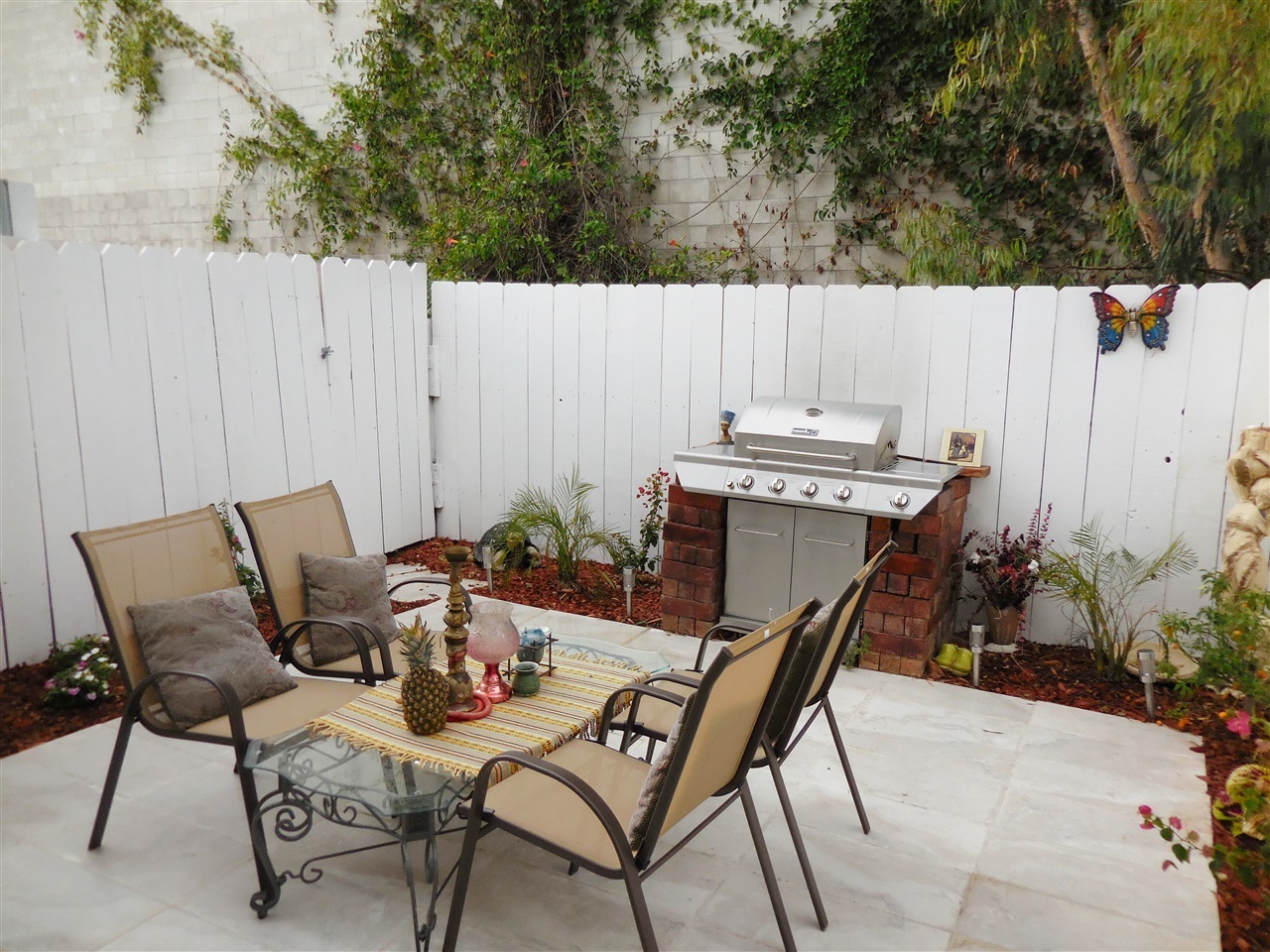 Property Photo: 3405 Los Mochis Way CA 92056