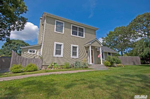 Property Photo:  14 Linden Street  NY 11779 