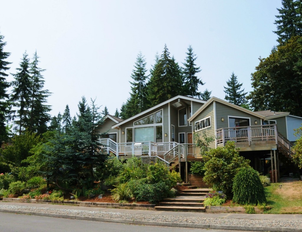 Property Photo: 3017 181st Ave NE WA 98052