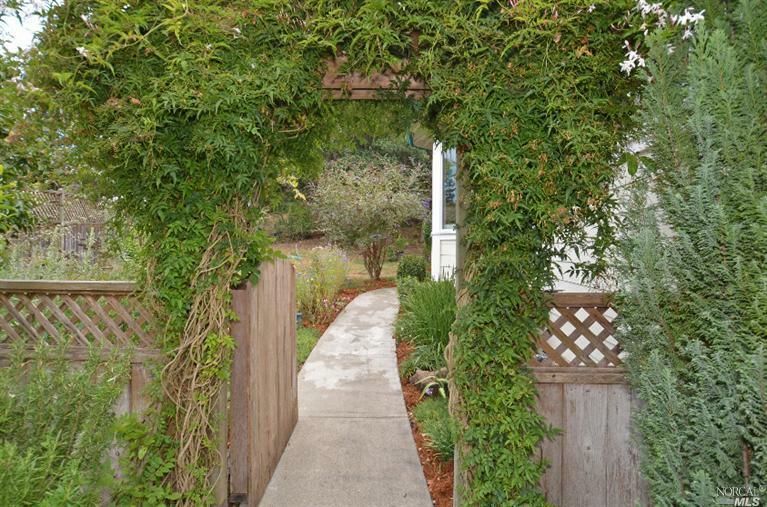 Property Photo:  864 1st Street  CA 95472 