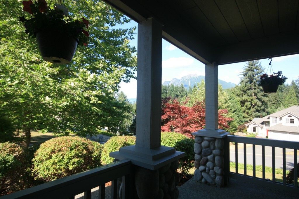 Property Photo:  1235 Forster Blvd SW  WA 98045 