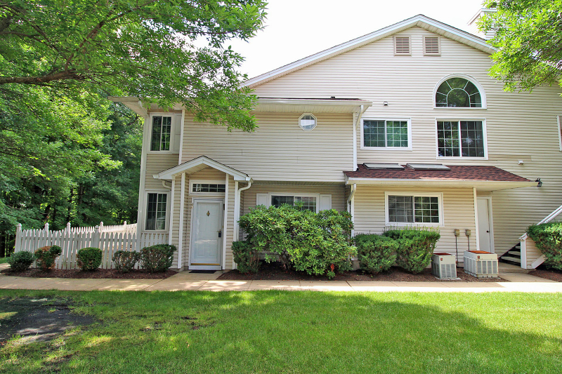 Property Photo:  44 Encampment Dr  NJ 07921 