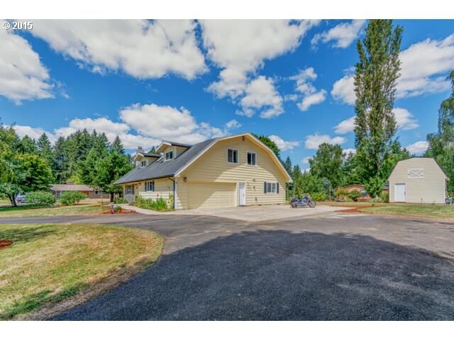 Property Photo:  11004 NE 181st Cir  WA 98604 
