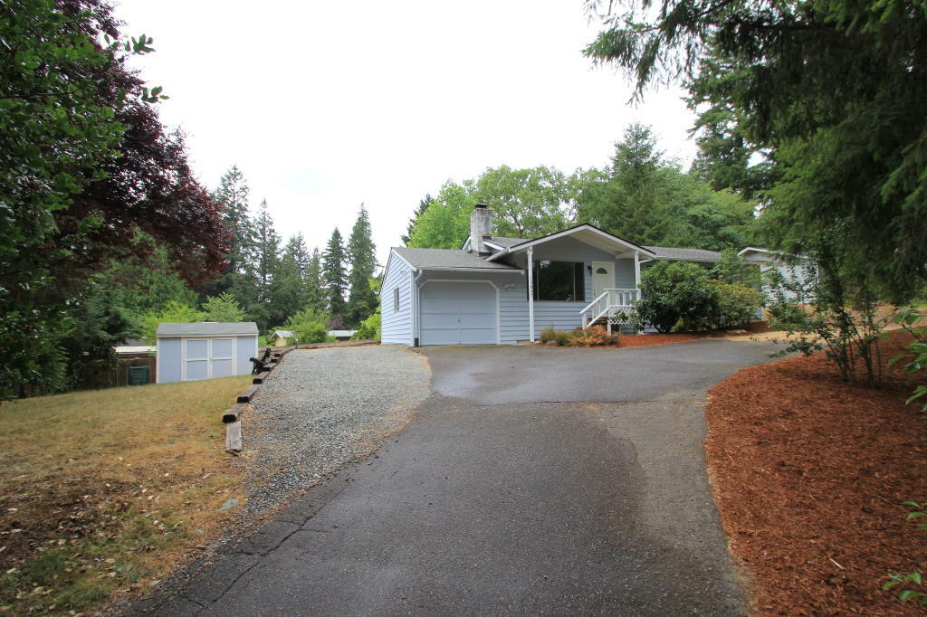 Property Photo:  15837 199th Ave NE  WA 98077 