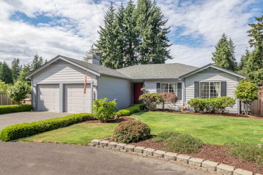 Property Photo:  3212 342nd St  WA 98023 