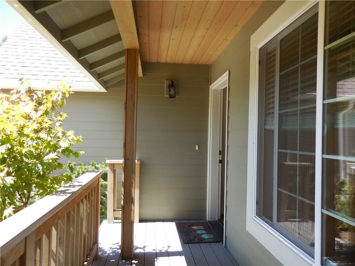 Property Photo:  547 Midwood Ct  WA 98229 