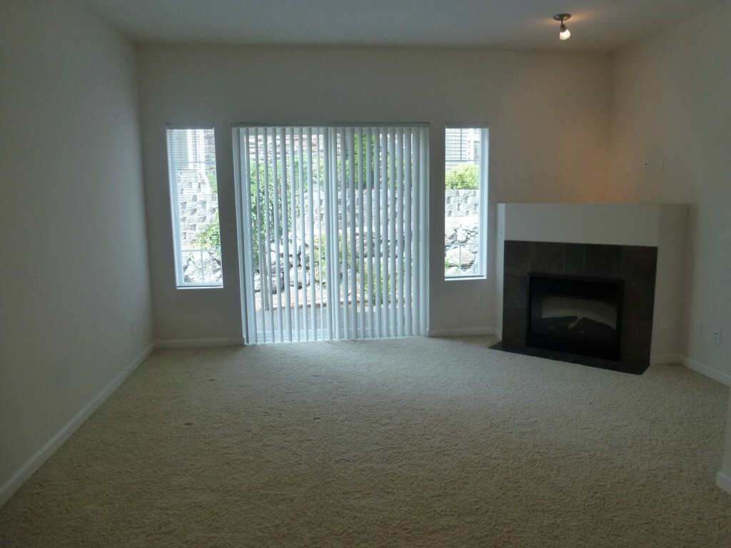 Property Photo:  15720 Manor Wy B3  WA 98087 