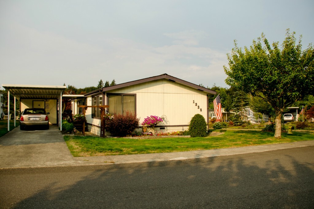 Property Photo:  1328 SE Carl Pickel Dr  WA 98366 