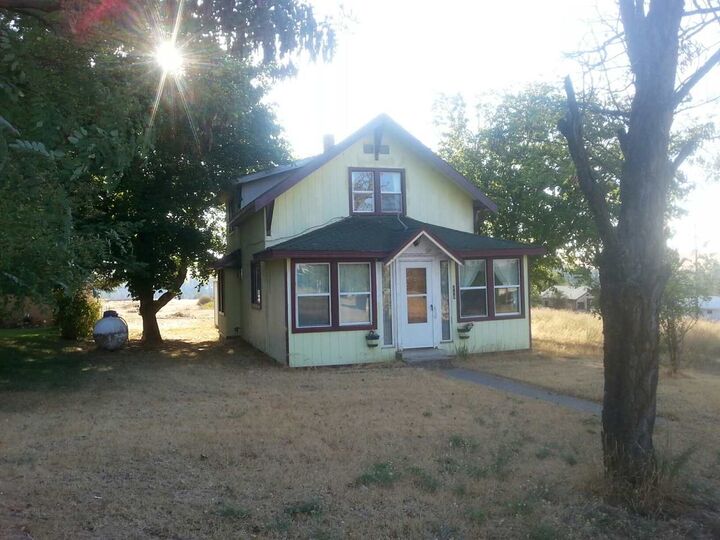210 SW Ash  Malden WA 99149 photo