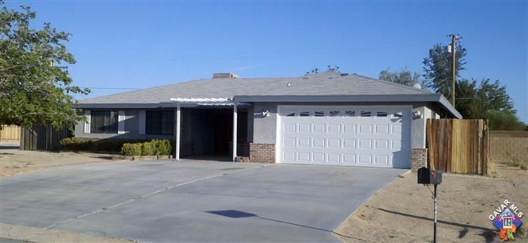 Property Photo:  10120 Rea Avenue  CA 93505 