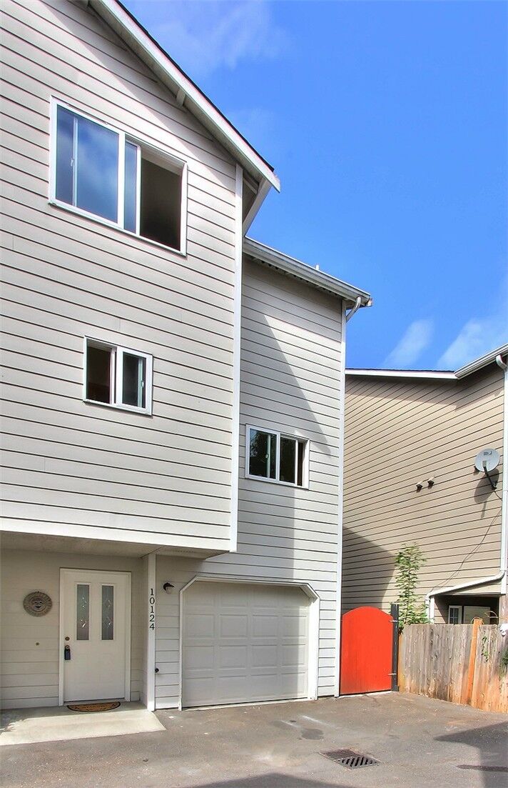 Property Photo:  10124 4th Ave NW  WA 98177 