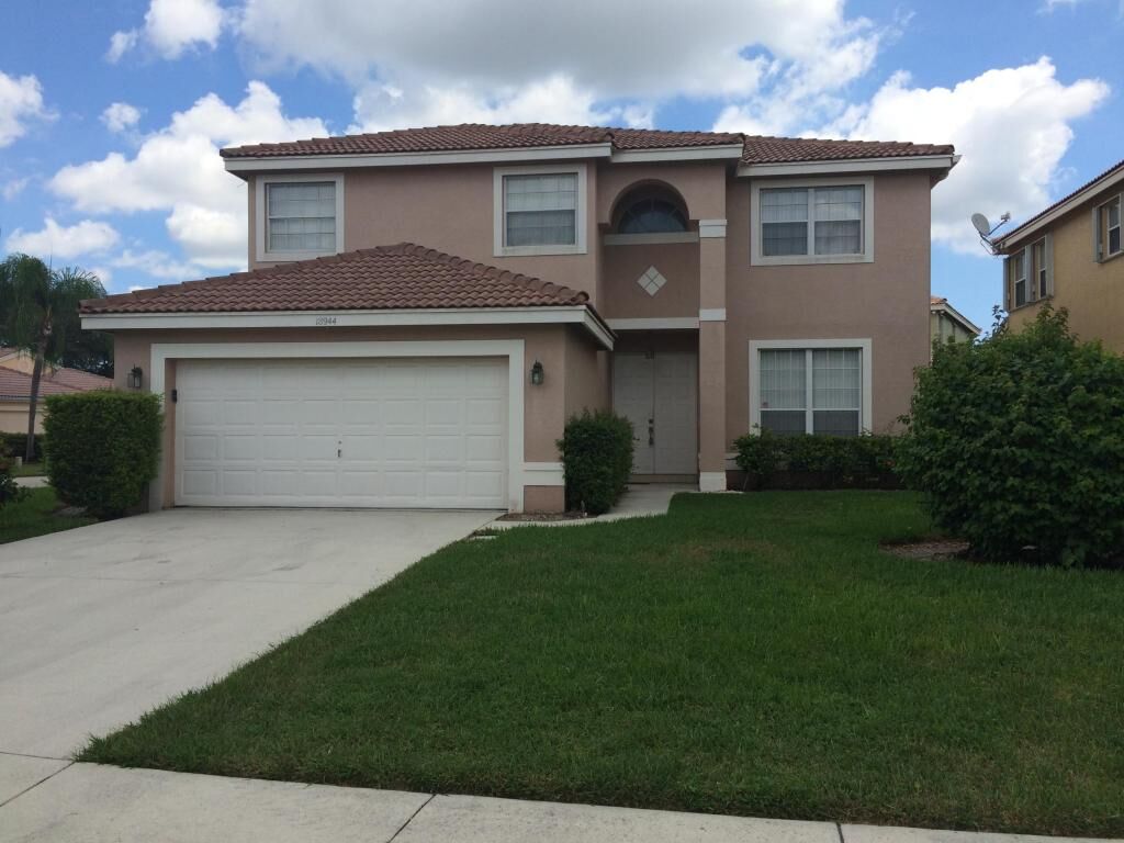 Property Photo:  18944 Concerto Drive  FL 33498 