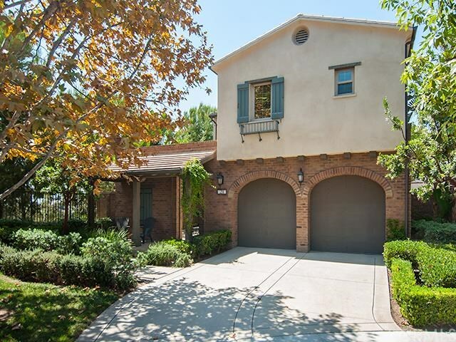 Property Photo:  21 Tree Clover  CA 92618 