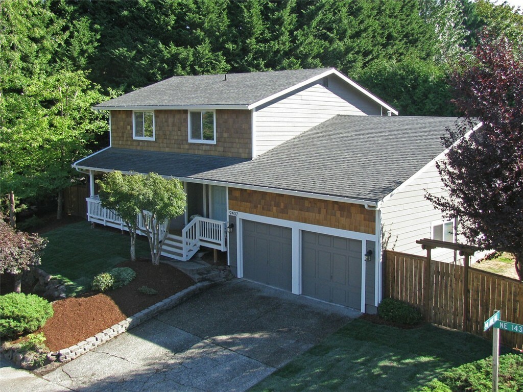 Property Photo:  9407 NE 143rd St  WA 98034 