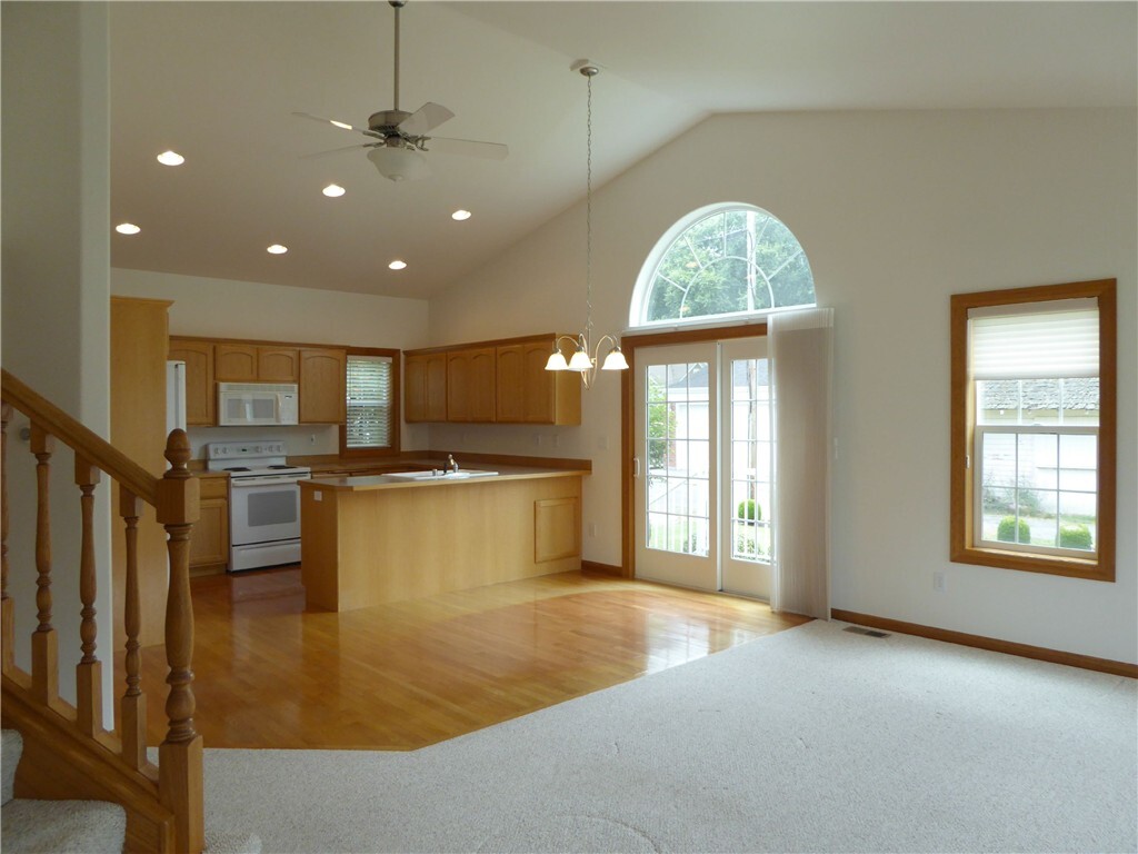 Property Photo: 110 12th St B WA 98264