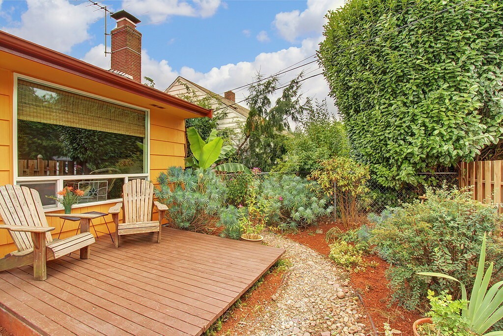 Property Photo:  5306 32nd Ave S  WA 98118 