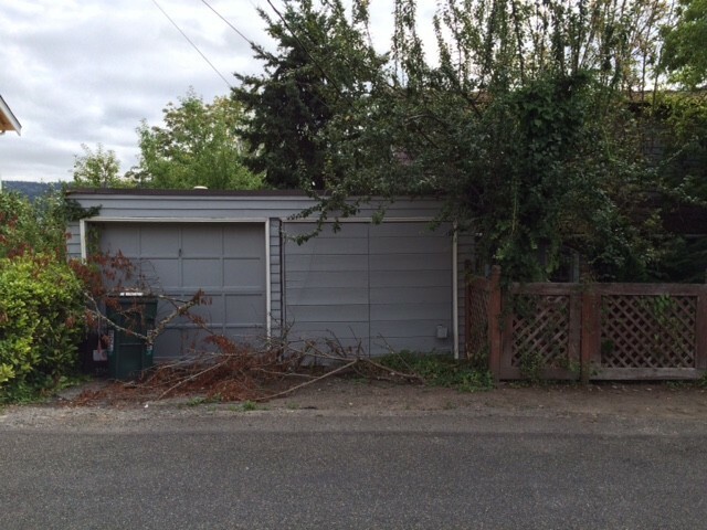 Property Photo:  10722 Lakeside Ave NE  WA 98125 