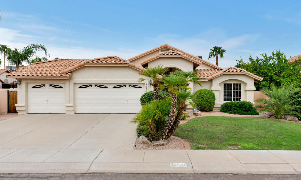 Property Photo:  5620 E Evans Drive  AZ 85254 