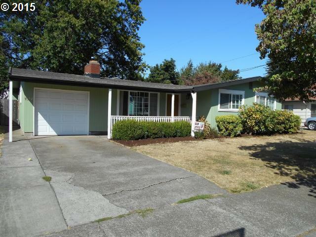 Property Photo:  1054 W 7th Pl  OR 97448 