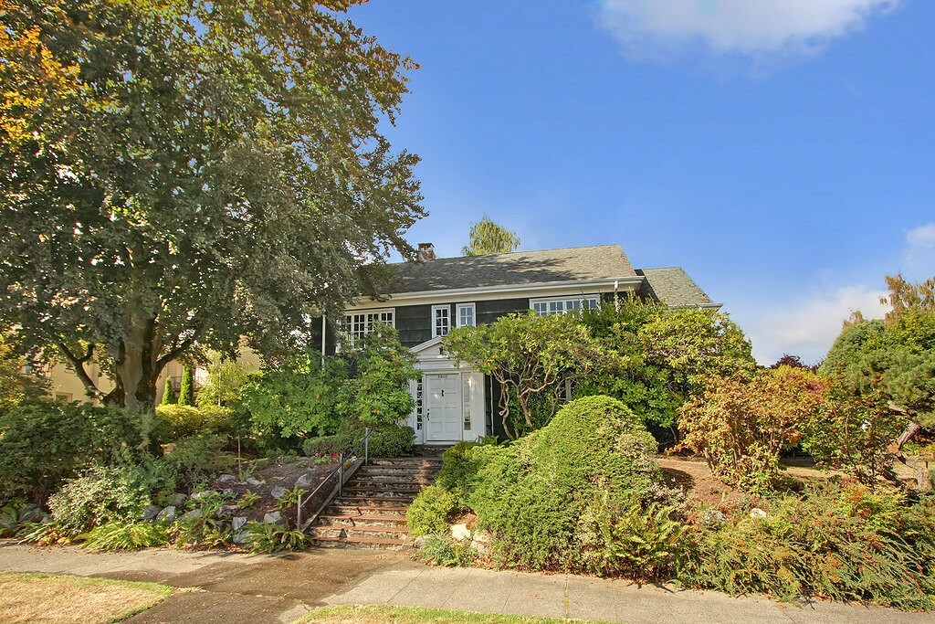 Property Photo:  3809 Cascadia Ave S  WA 98118 