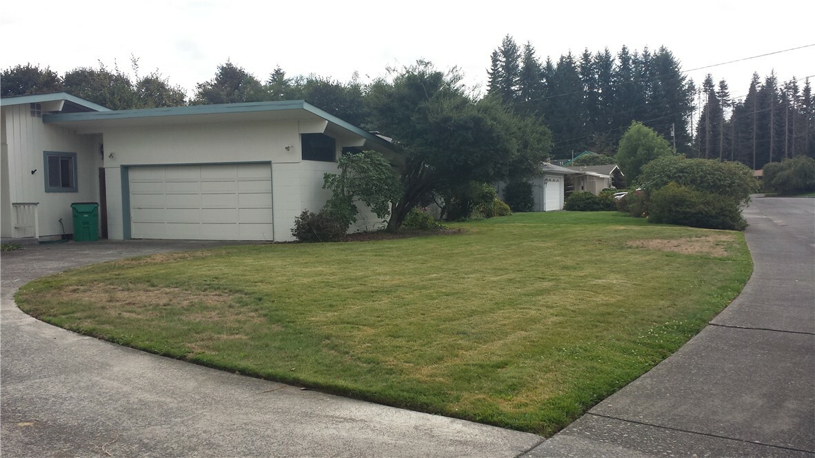 Property Photo:  2105 Woodcrest Dr SE  WA 98501 