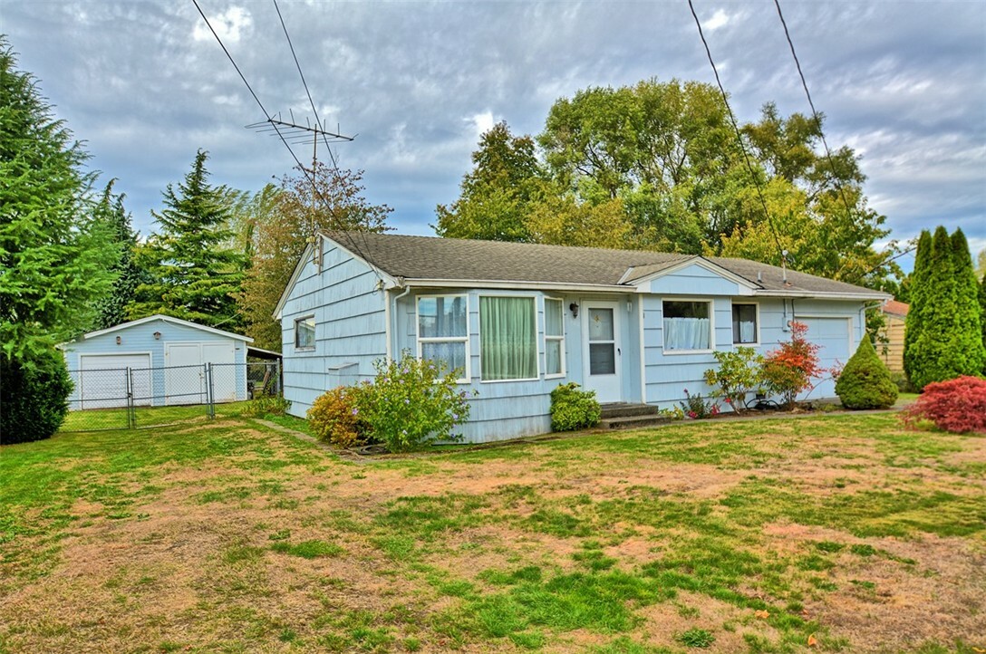 Property Photo:  7520 47th Ave NE  WA 98270 