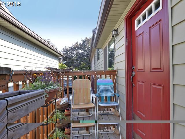 8672 N Willamette Blvd  Portland OR 97203 photo