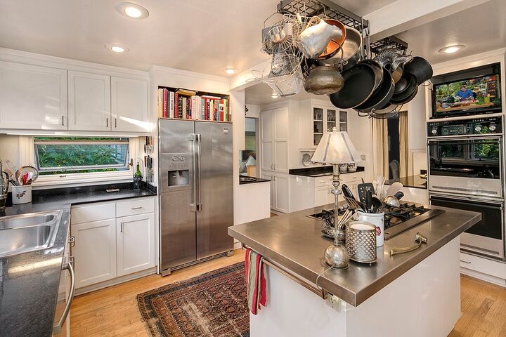 Property Photo:  5237 55th Ave NE  WA 98105 