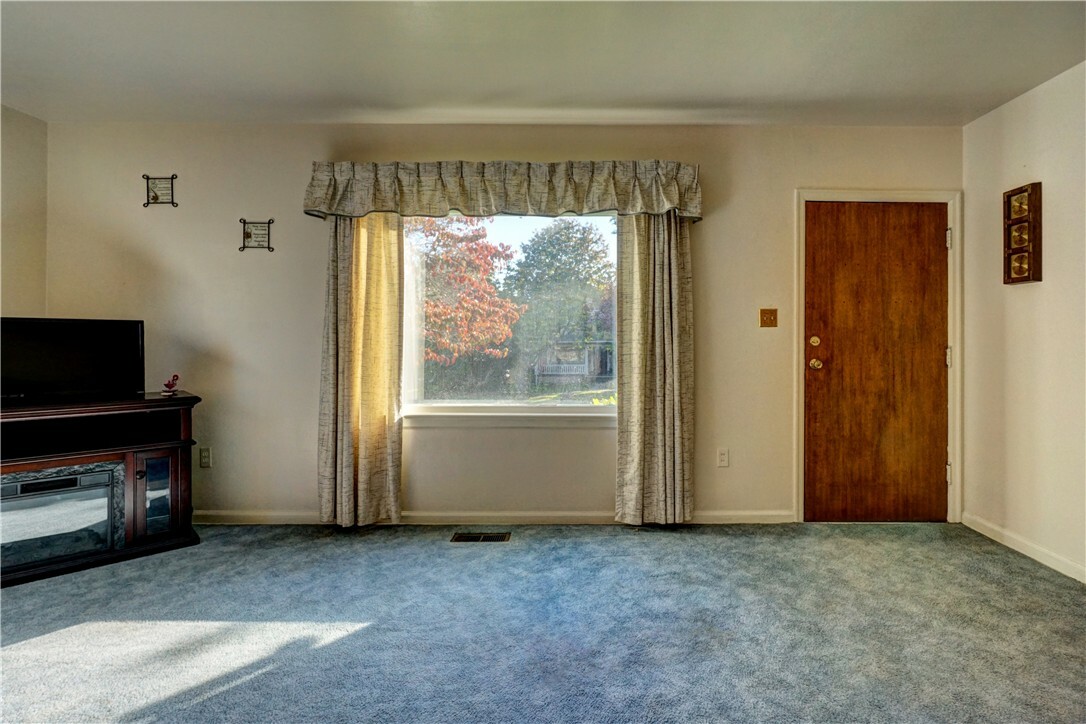 Property Photo: 1522 N Oakes WA 98406