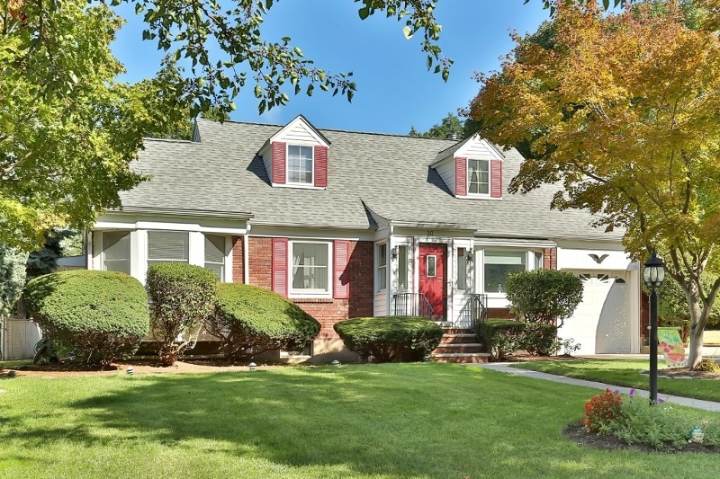 Property Photo:  30 Hanover Pl  NJ 07452 