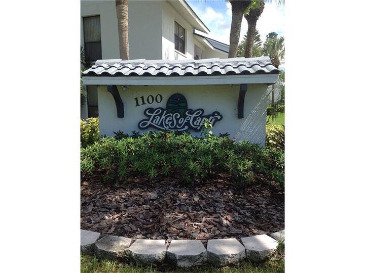 Property Photo:  1100 Capri Isles Boulevard 113  FL 34292 
