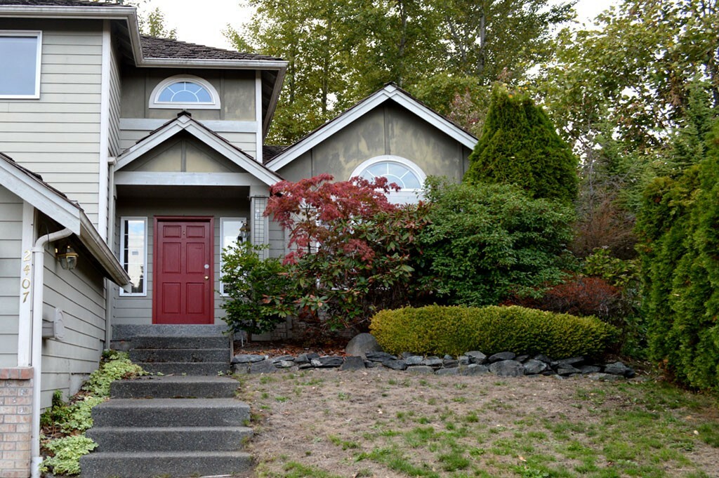 Property Photo:  2407 21st Av Ct SE  WA 98372 