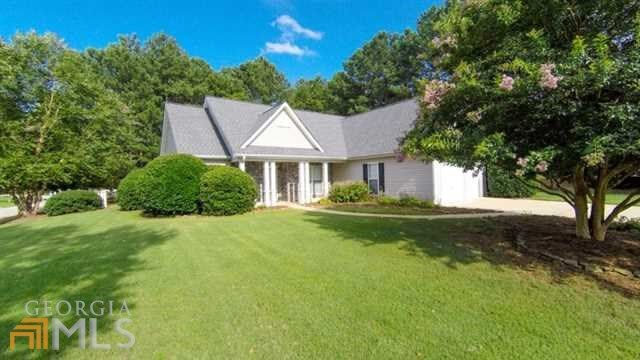 Property Photo:  185 Berkshire Dr  GA 30016 