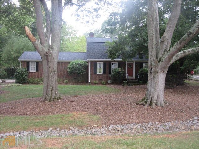 Property Photo:  227 W Lakeshore Drive  GA 30161 