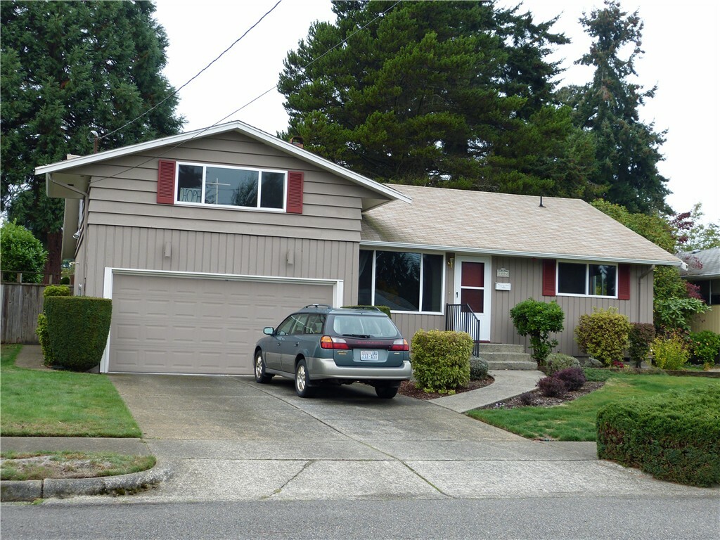 Property Photo:  1806 N Frace St  WA 98406 