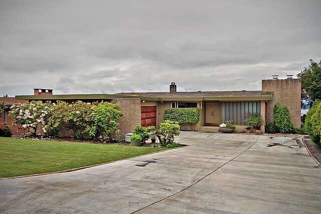 1720 S Fernside Dr  Tacoma WA 98465 photo