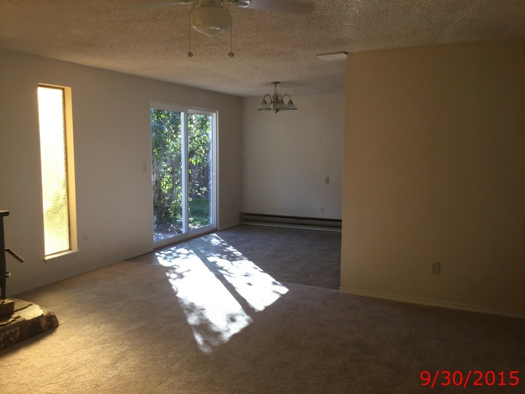 Property Photo: 1329 Deer Creek Dr WA 98248