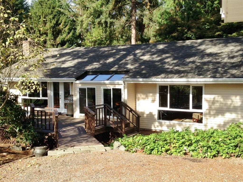 Property Photo:  23815 SE 28th St  WA 98075 