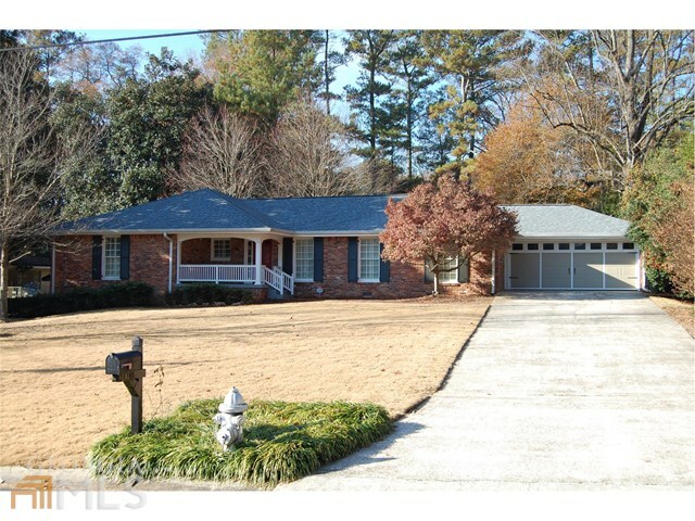 Property Photo: 4740 Westfield Dr GA 30342