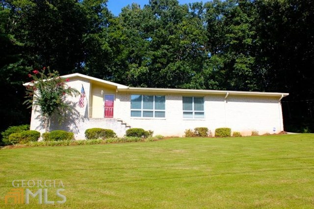 Property Photo: 1713 Lancaster Dr GA 30066
