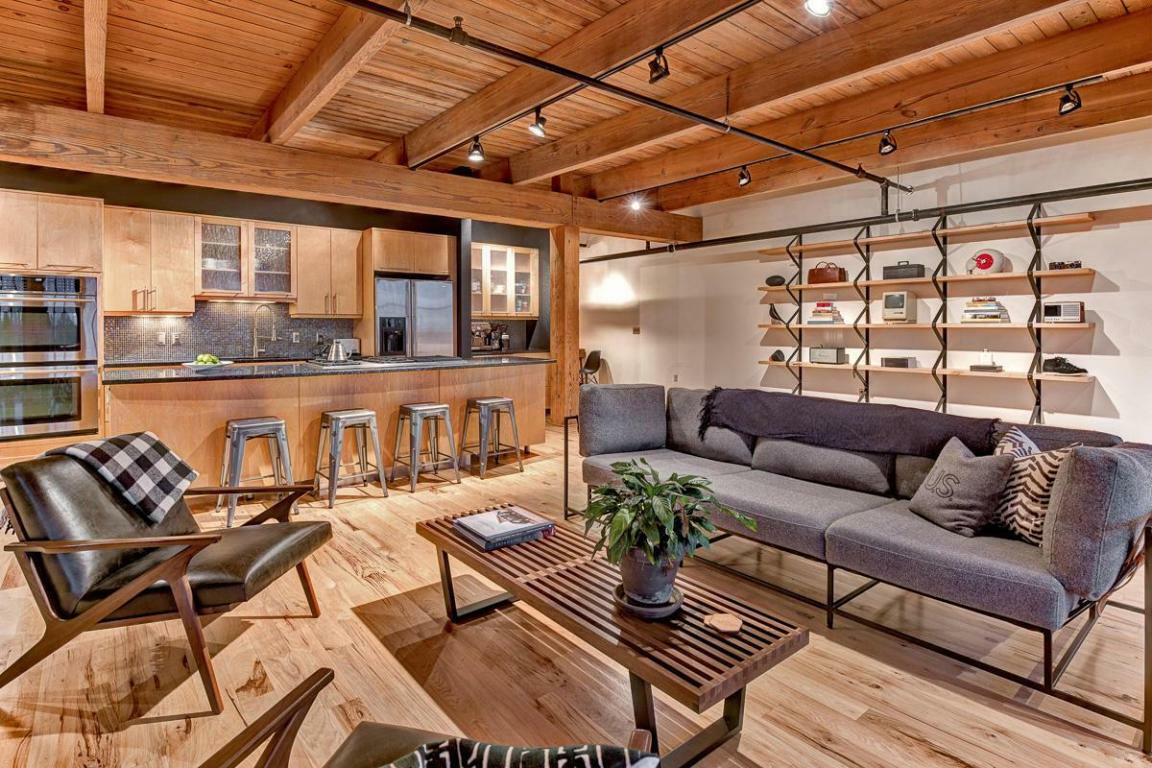 Property Photo: 448 W Nationwide Boulevard OH 43215